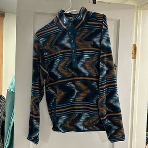 Cinch pullover, size large. Worn a handful of times.